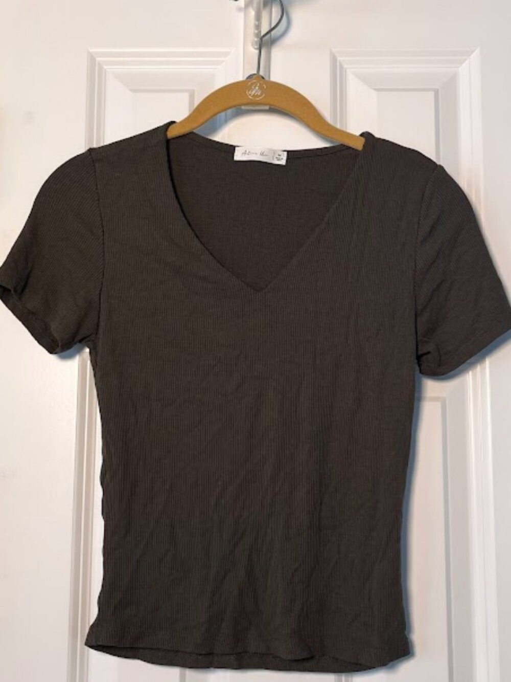 Active USA Ribbed V-Neck Grey Medium Short Sleeve